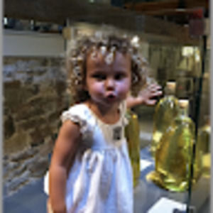 Meet your Posher, Alexis